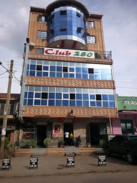 Club 280 - Image 1