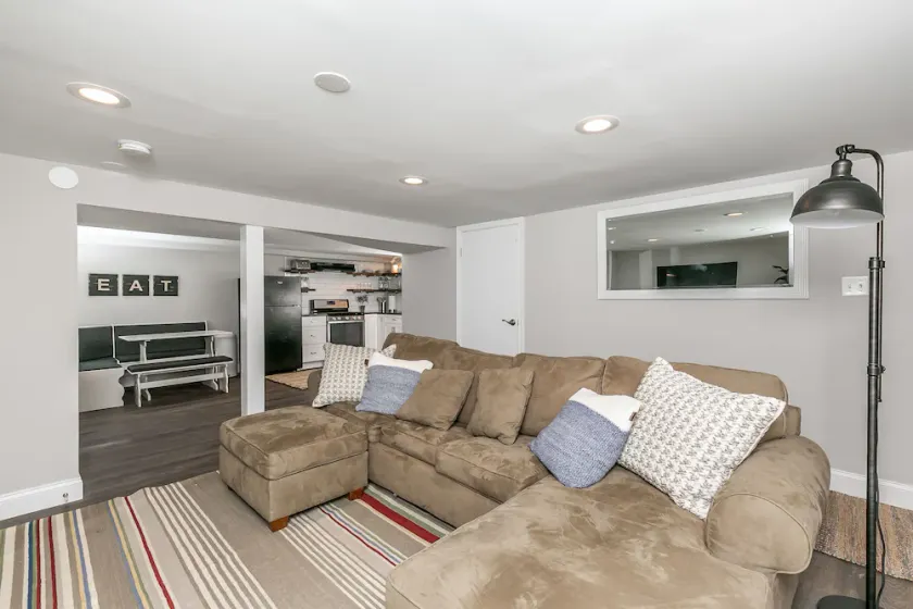 * Private Suite Full of Style & Comfort * - Image 1