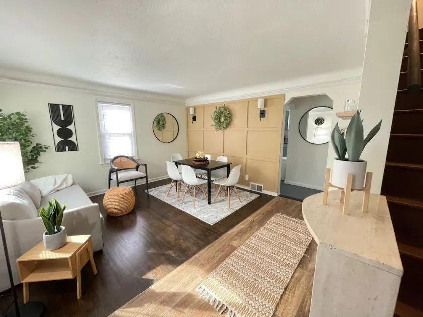 Cozy 5BR & 2 Bath-CLE, BW, IX Center-walkout basement - firepit - dog friendly! - Image 1