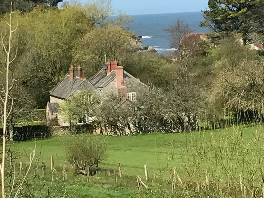 Historical Chapel Cottage. Professional Tennis Court, sea views, 2 mins to beach - Image 1