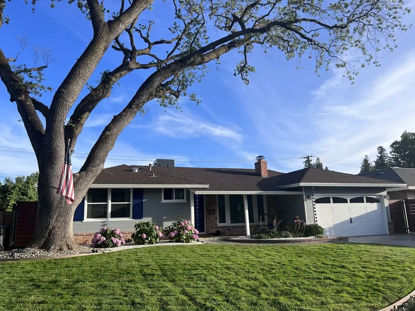 Private 3Bd Home with a Fenced Yard in Quiet, Convenient Walkable Neighborhood - Image 1