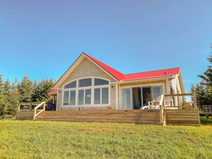 Waterfront oasis with private dock, hot-tub, 2 minutes to beach - Image 1