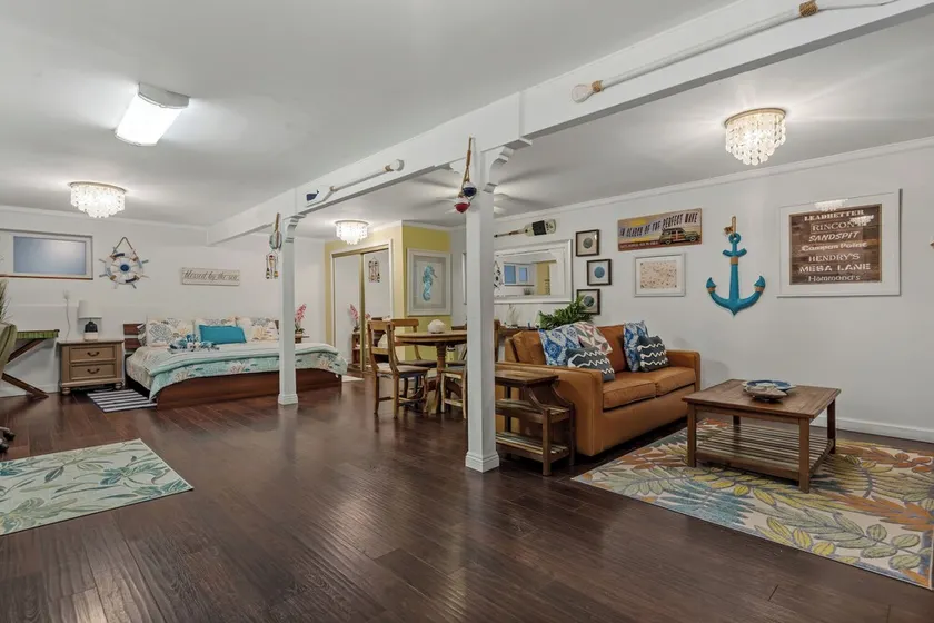 Santa Barbara Remodeled Cozy Studio with Private Patio, AC & Tesla Charger - Image 1