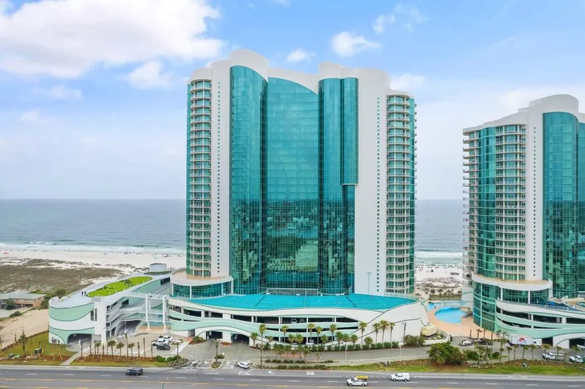 New Rental! Gorgeous, Redecorated, Beach Front 3/3.5 at Turquoise Place!! - Image 1