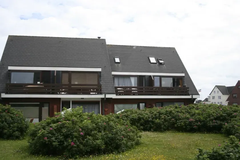 App. Feusser - at Wenningstedter Strand - Image 1