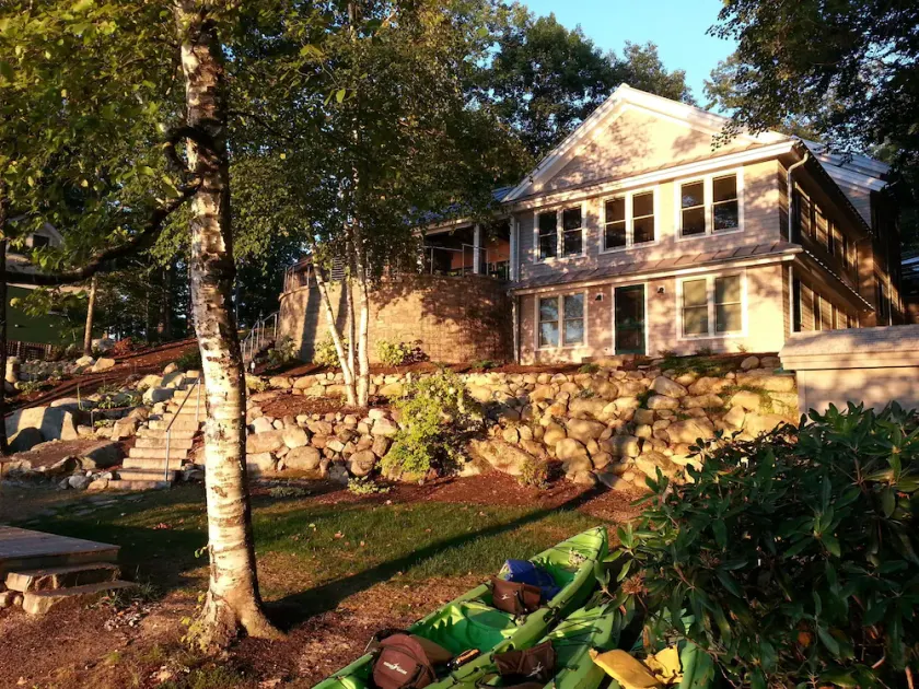 Ideal 2-family, Huge Main Room, Great Beach, Screened Porch/Patio with Fireplace - Image 1