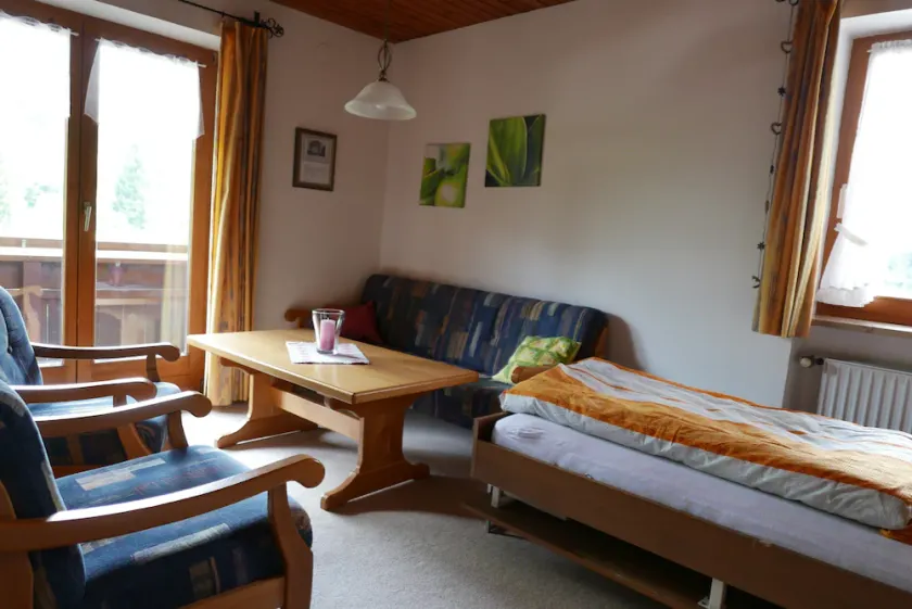 Zwei-Zimmer-Ferienwohnung, 54 m², Balkon und separater Küche - Image 1