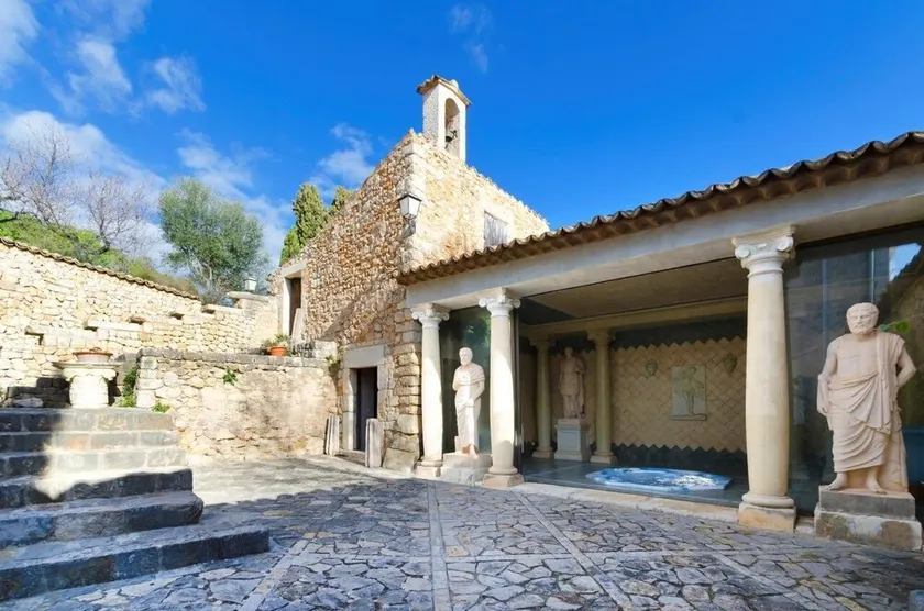 Casa Histórica Para Ciclistas con Piscina, Sauna e Hidromasaje - Image 1