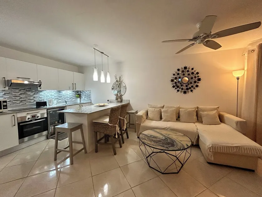 Kerensa, beautiful modern apt, Holetown, close to all amenities - Image 1