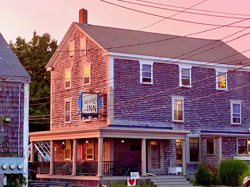 Relax by the sea! Bed & Breakfast  near Horseneck State Beach  - Image 1