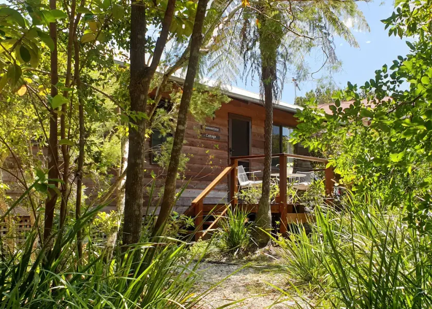 Casuarina Cottage - walk to town - Mountain views. - Image 1