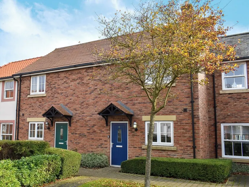 2 bedroom accommodation in Filey - Image 1