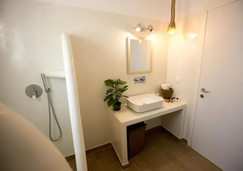 Cinnamon Suites House - Image 1