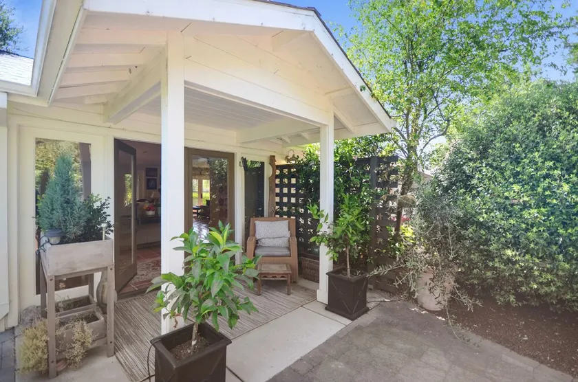 Charming  Wine Country Cottage   - 1.5 m to Sonoma Plaza - Image 1