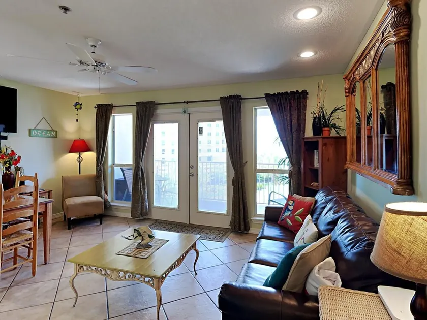 Tropical Oasis at the Beach! Balcony with Beach Views & Easy Walk to the Gulf - Image 1
