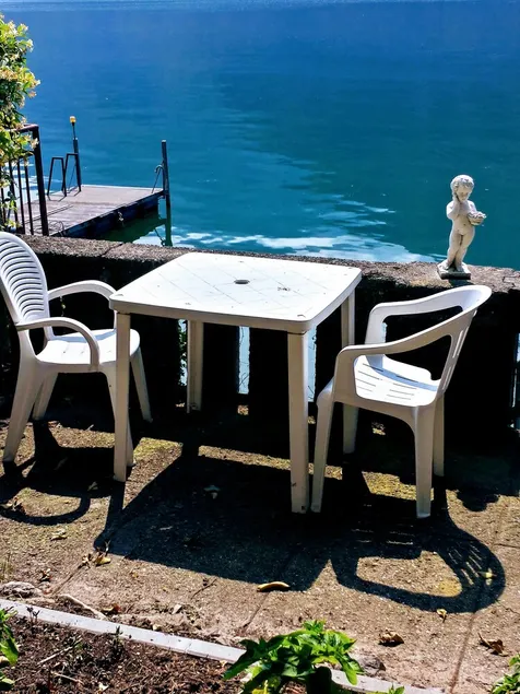 Apartment in villa LE PALME directly on the lake of Lugano - Image 1