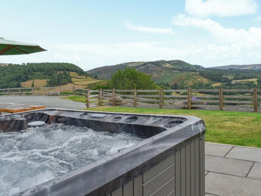 Alojamiento de 5 habitaciones en Llanwrthwl, near Rhayader - Image 1