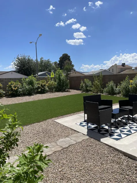 Henderson Townhome Approx. 15-20 min to the Las Vegas Strip - Image 1