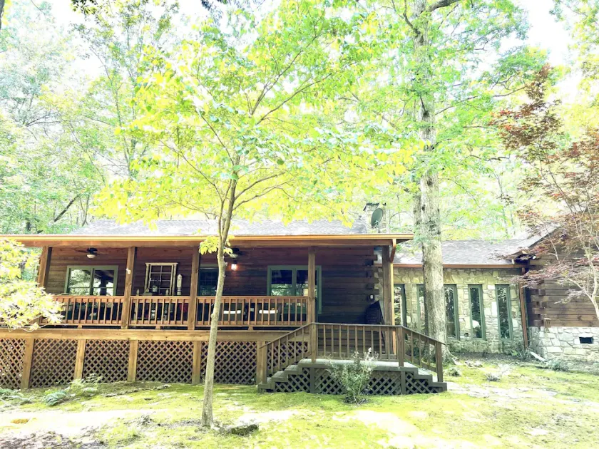 Cabin Retreat in Monteagle's gated Clifftops - Image 1