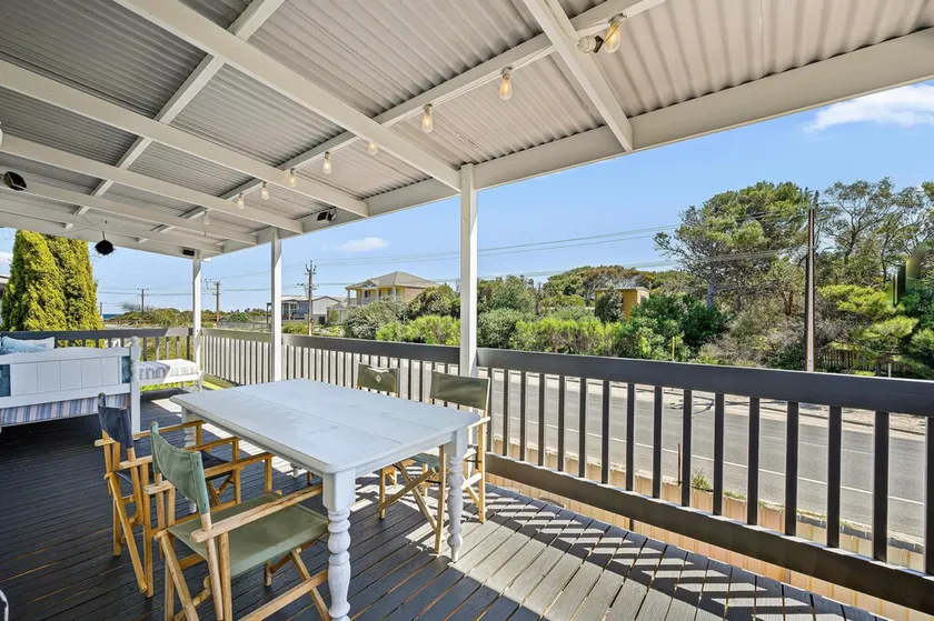 The Love Shack - Silver Sands - C21 SouthCoast Holidays - Image 1