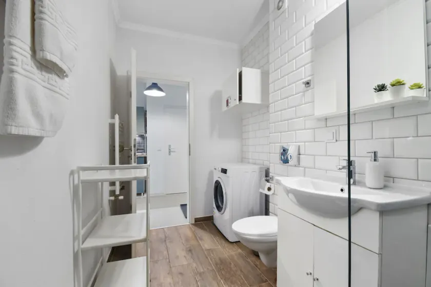 Blue Apartment near Shopping City Brasov - Image 1