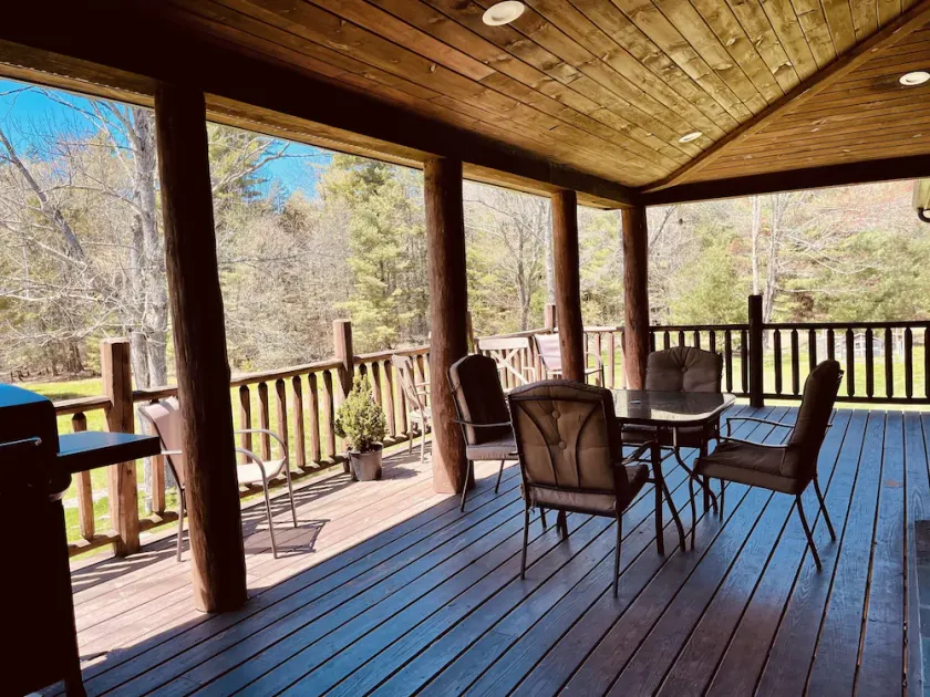 Perfect Summer / Fall Getaway with Amazing Fireplace for Gathering / Relaxation. - Image 1