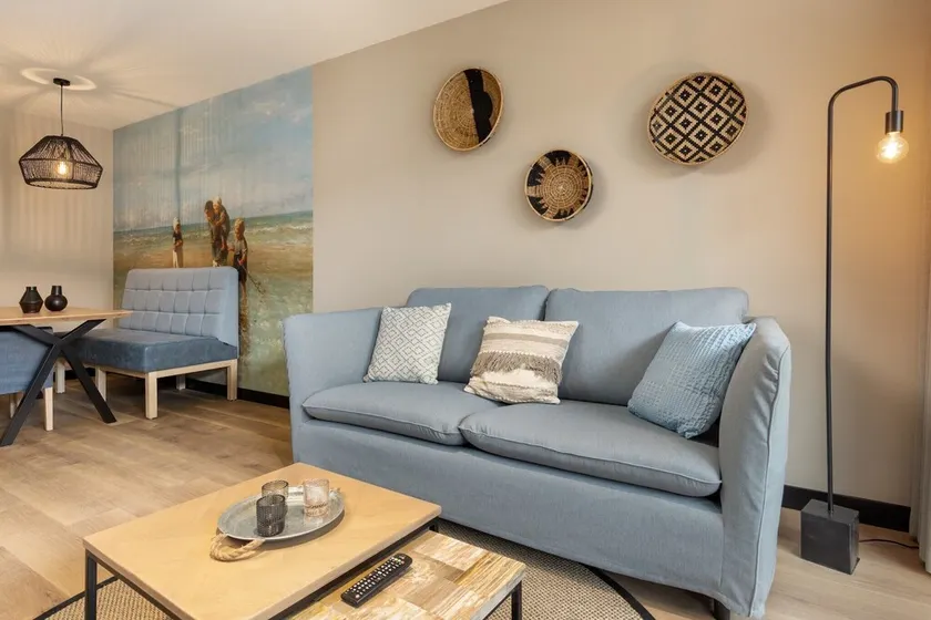 Modern apartment with dishwasher, beach at 100 m. - Image 1
