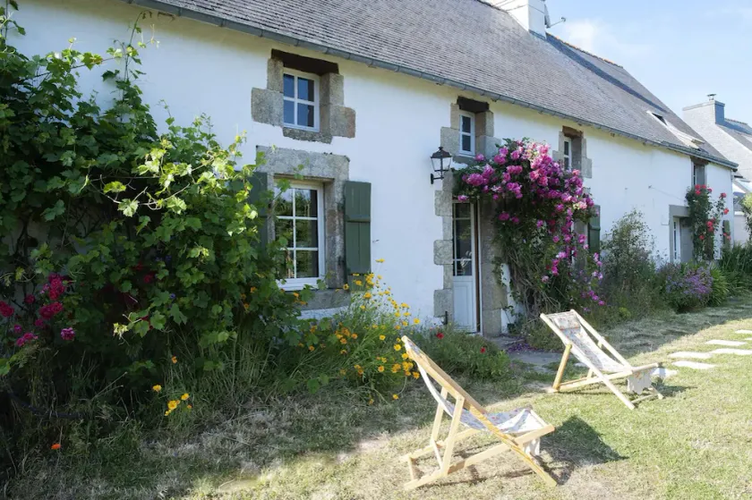 La Maison de l'Amiral, son jardin arboré et son tennis. - Image 1