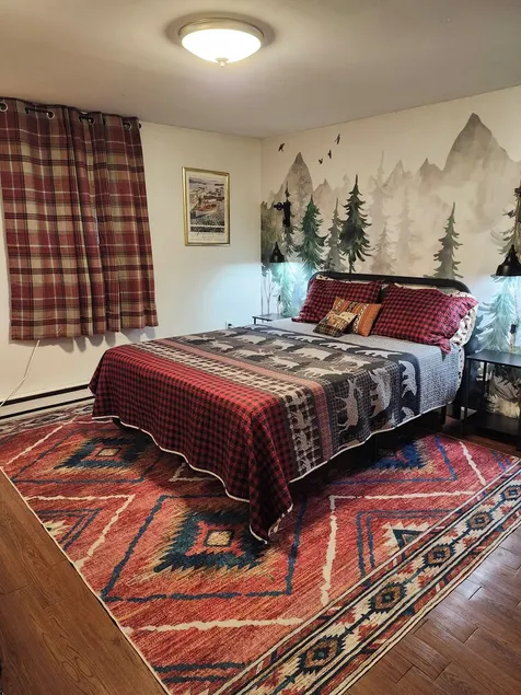 Cottage,  close to Lake, Ski, Hike, Concerts - Image 1