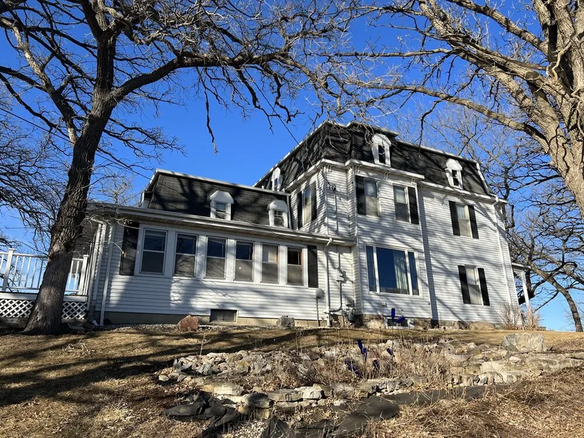 Historic Oaks House Restored w/10 BRs, 4.5 Baths Sitting on 2 Acres of Oak Trees - Image 1