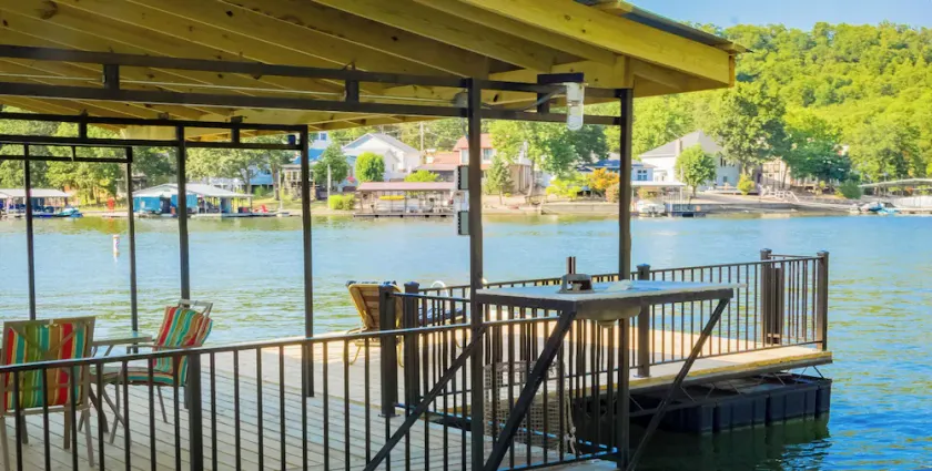 LAKE OF THE OZARKS-SPRING FISHING NOW- GREAT PLACE TO RELAX AND PLAY. - Image 1