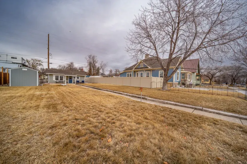Great Location! 2 Houses for large groups!! - Image 1