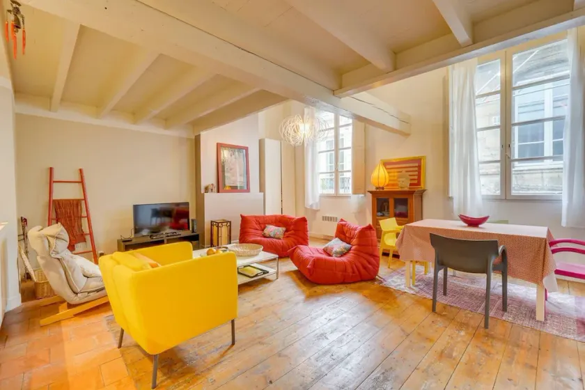 Observance 2 bedroom duplex apartment - Image 1