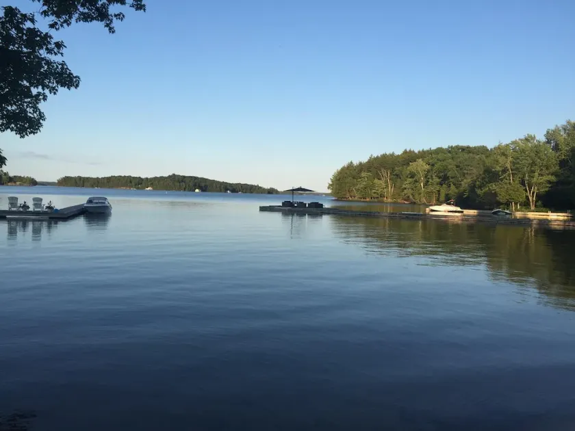5 Bdrm, 3 Bath on Lake Rosseau! Port Sandfield-Minett Area - AC! - Image 1