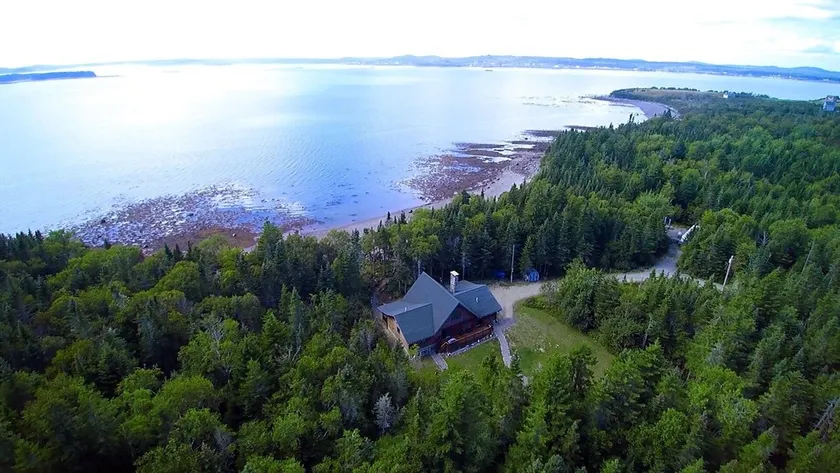 Bear Beach Maine! Oceanfront timmerstuga, avskilt sandstrand, solnedgångar och bastu - Image 1
