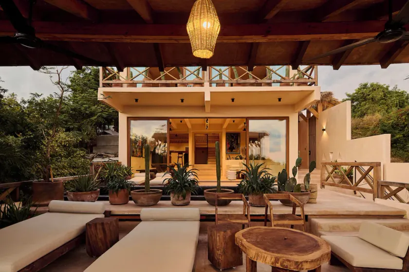 Casa Zpada - Image 1