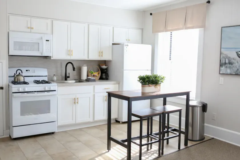 Downtown Studio at The Lake -Unit 4 - Image 1