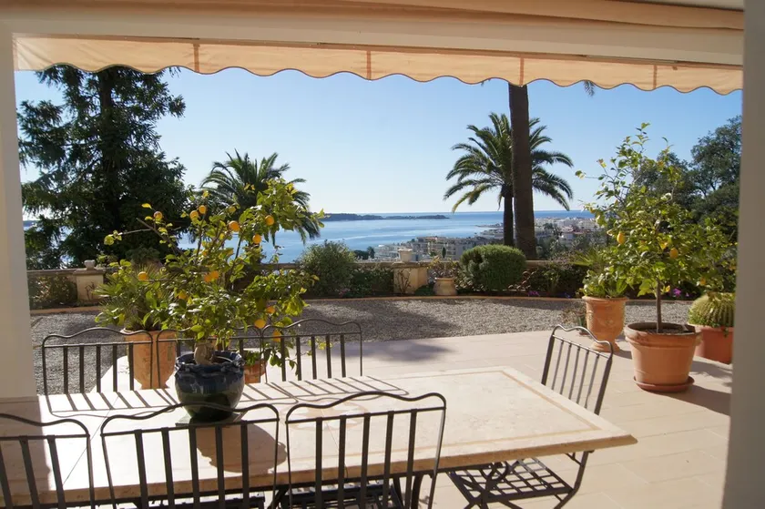 Fantastic 180° sea view, charm of bygone days, space and confort - Image 1