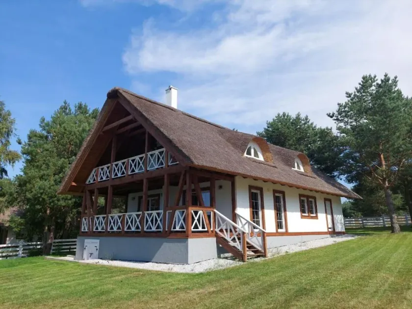 Thatched vacation home in Gardna Park - Image 1