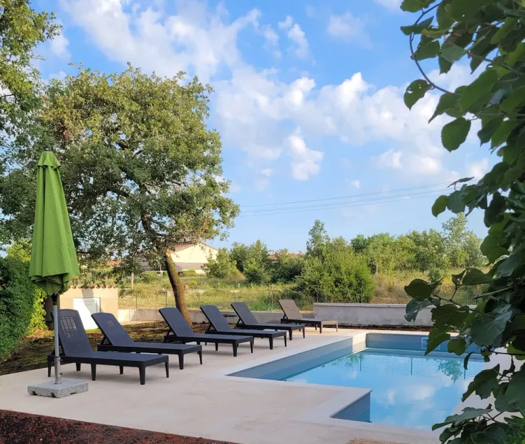 Villa Oleandar with pool in Rogovici near Porec 7 km from the beach - Image 1