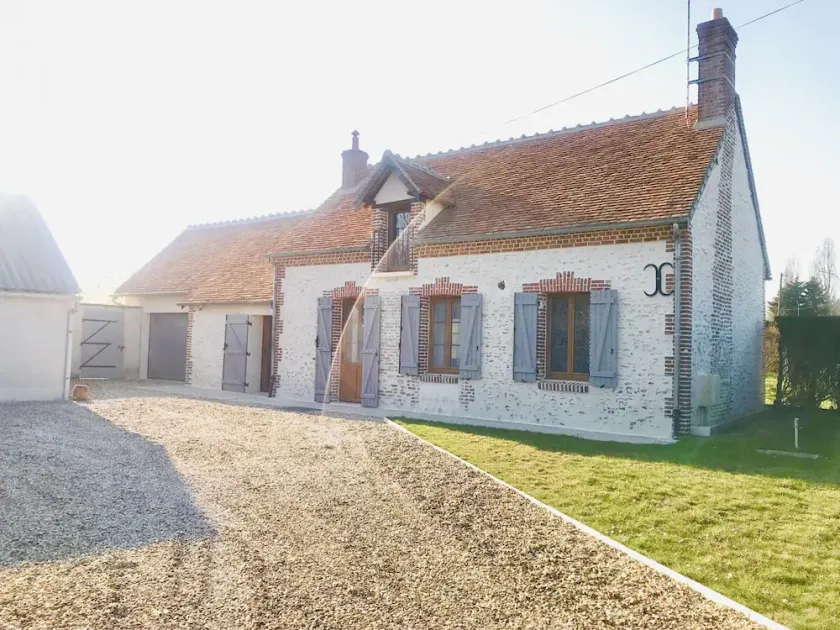 Gîte Solognot avec Jardin et Parking Sécurisé - Image 1
