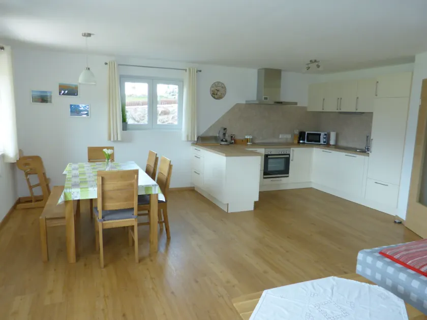 Apartment Hipp No. 1 - 84m² on the ground floor with terrace and mountain view in a top location - Image 1