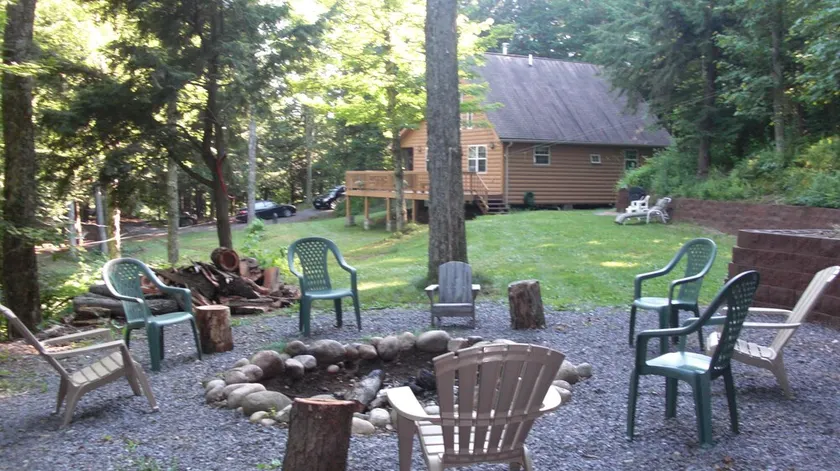 Lakefront Cabin Retreat with Internet. E-Bike Rental Available. - Image 1