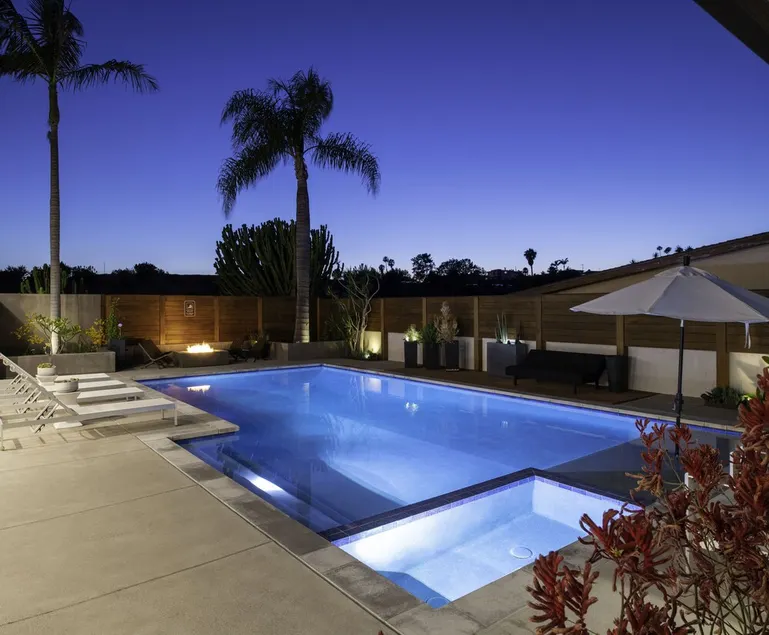 LUX Resort Style Home-Beach-Golf Retreat Ocean, Bay og City Views FULL AC - Image 1