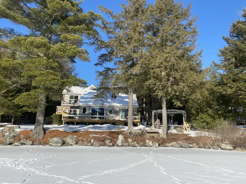 Lake House - Image 1