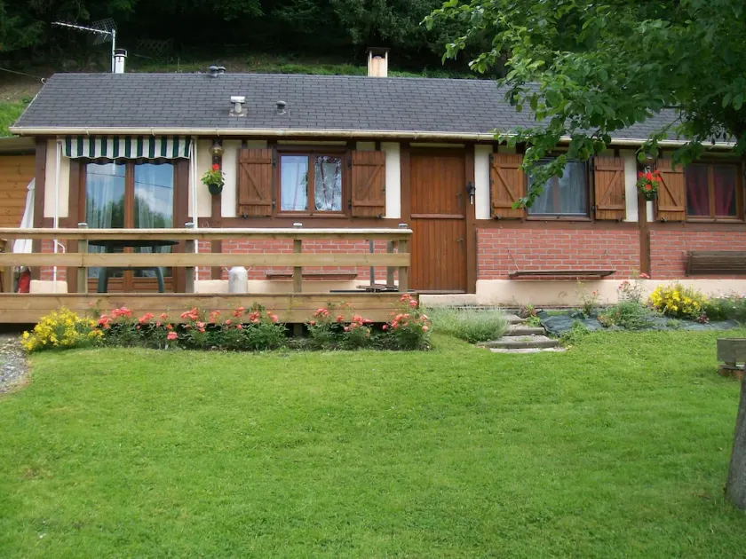 Quiet chalet in Normandy - Image 1