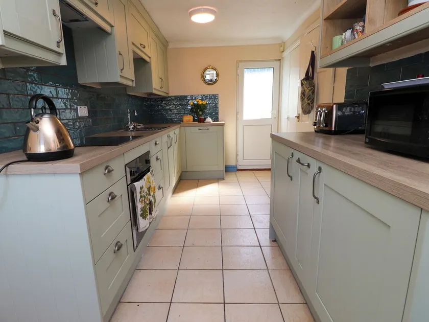 11 Penygroes - Image 1