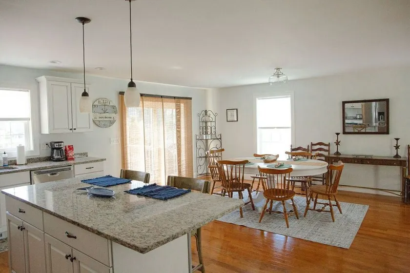 Beautiful 3 Bedroom 3 Bath Beach House in Bonnet Shores! - Image 1