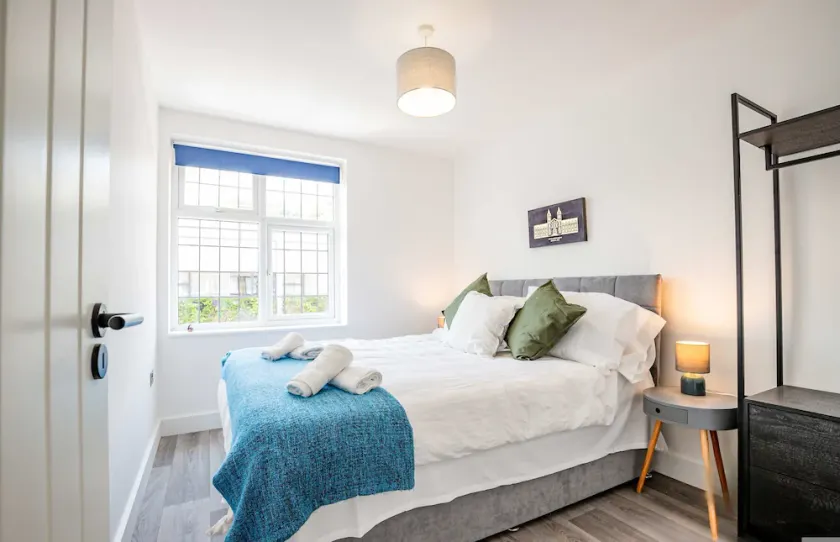 Host & Stay - Croydon Road Apartments - Image 1