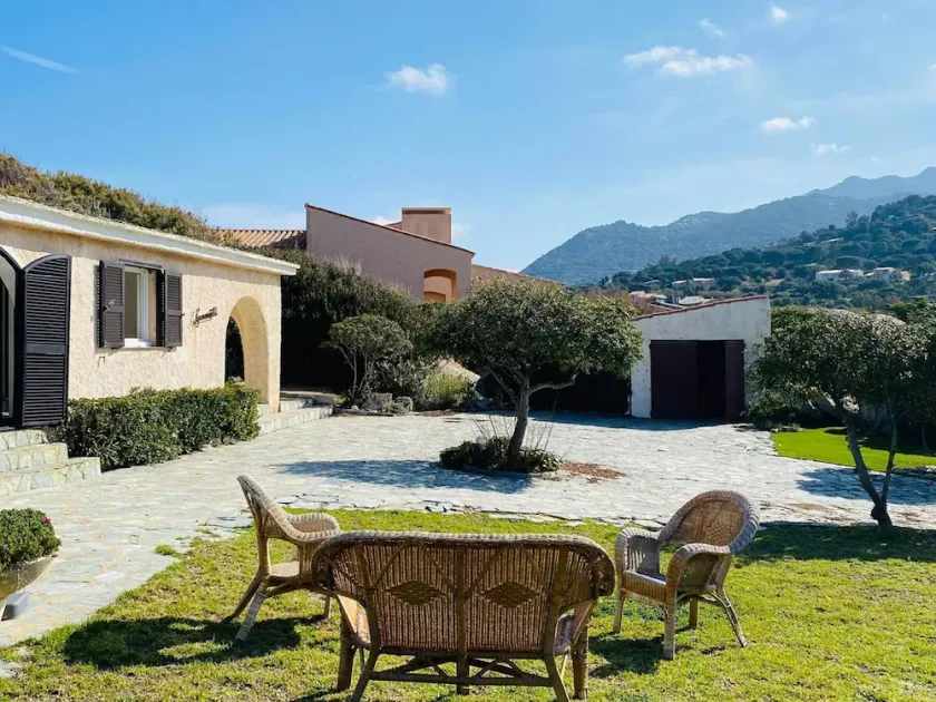 4-room villa, 7 beds, near beach, terrace, garden, parking, Wi-Fi - Image 1
